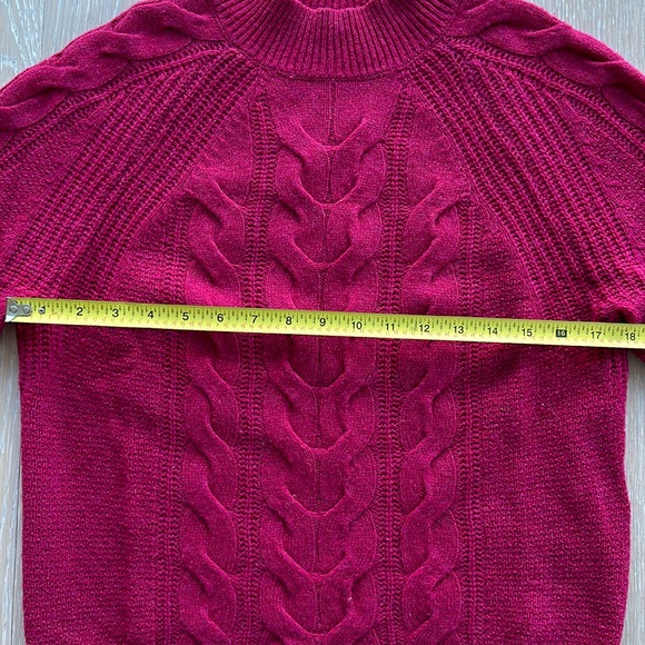 Like New Banana Republic MockNeck Cable Sweater in Fuchsia Italian Wool - Picture 5 of 9